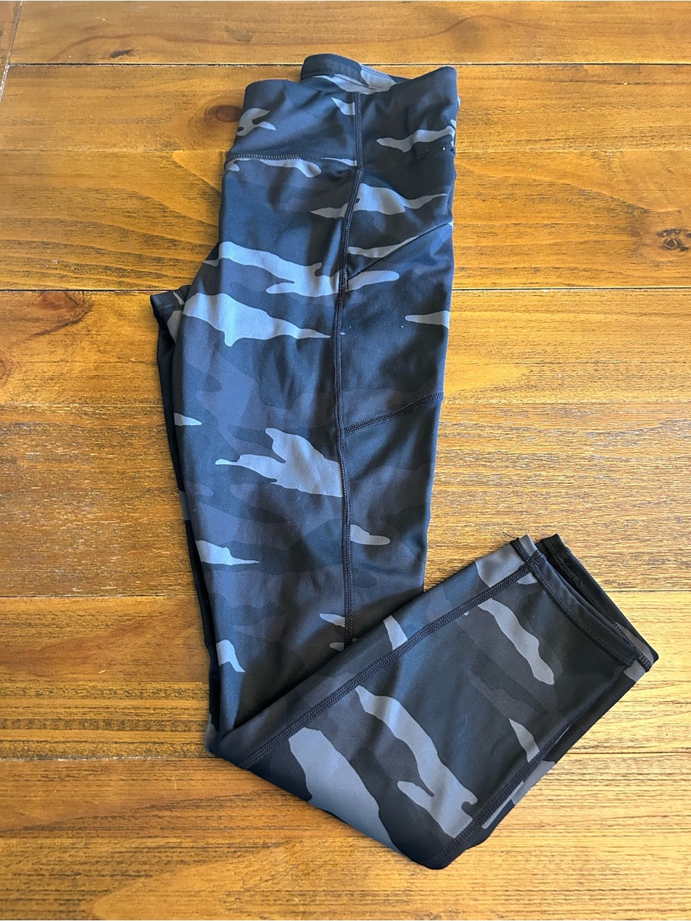 Athleta Black Camo 7/8 Leggings